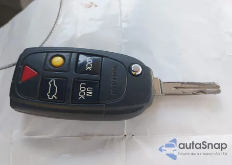 2005 Volvo S60 2.4 from USA, damaged, VIN YV1RS612852438288